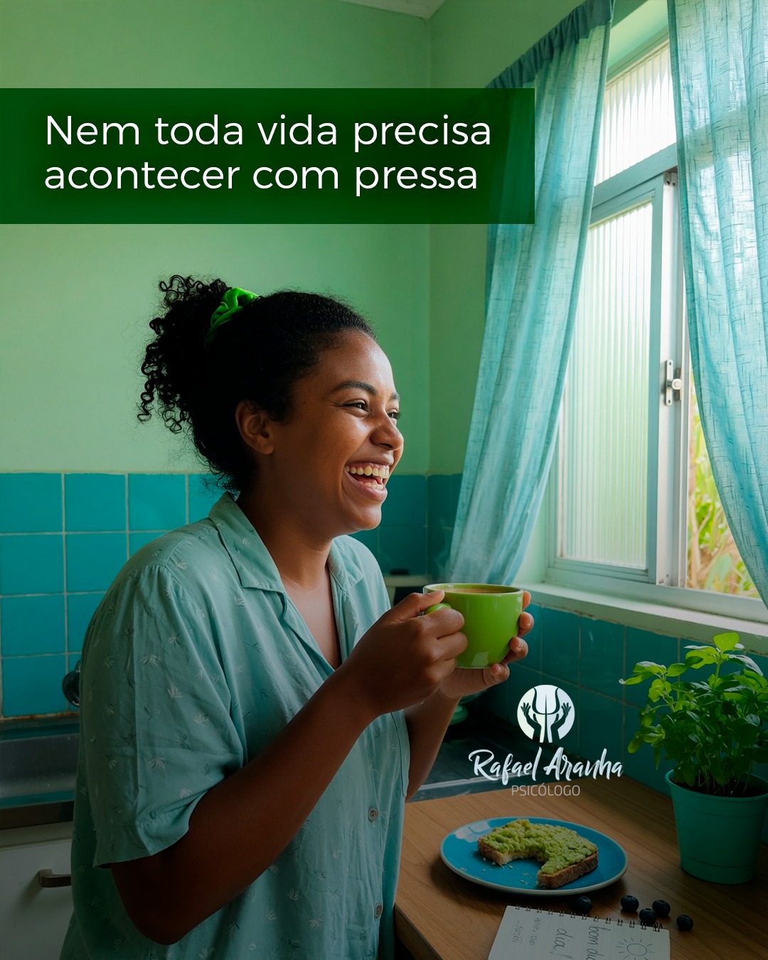 Talvez uma das melhores sensações da vida adulta seja perceber que nem tudo precisa acontecer imediatamente.

Que algumas coisas podem amadurecer no tempo certo.
Que descansar não atrasa a vida.
Que desacelerar não significa desistir.

🌱 Existe uma calma muito bonita em parar de viver como se tudo fosse urgente.

E, aos poucos, descobrir que o mundo não desmorona quando você respira antes de continuar.
